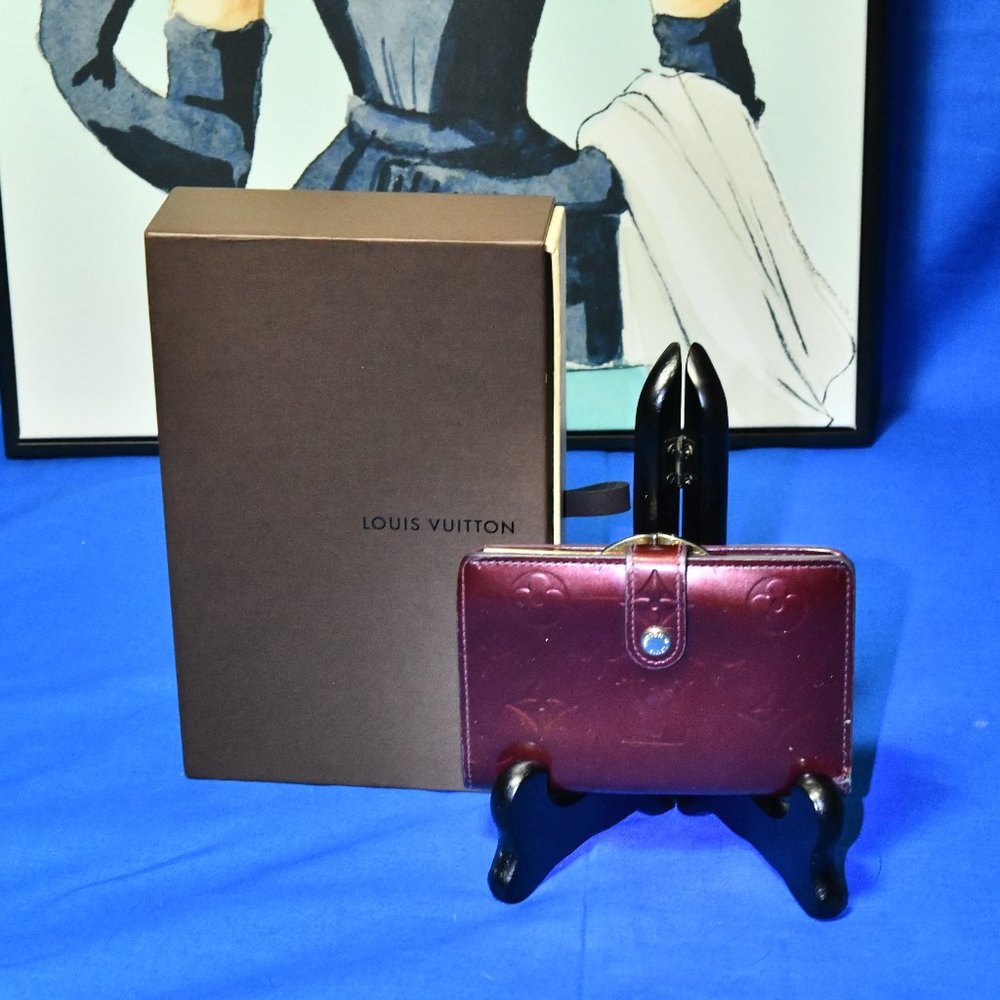 Louis Vuitton Compact Vernis Wallet